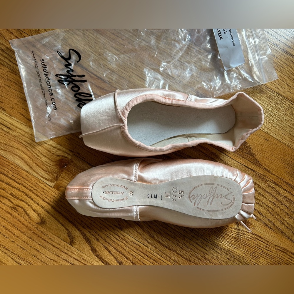 Suffolk Stellar pointe shoes